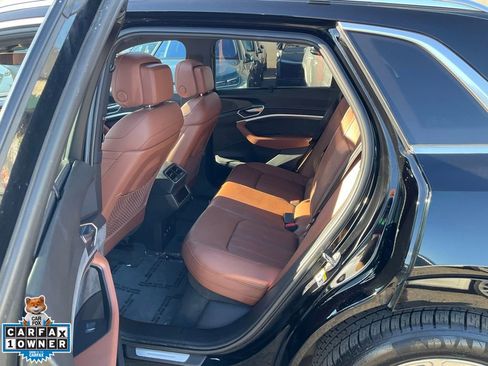 Used 2019 Audi e-tron Prestige w/ Prestige Package image 26