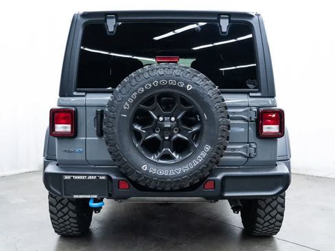 Used 2023 Jeep Wrangler Unlimited w/ Cold Weather Group AWD/4WD image 5