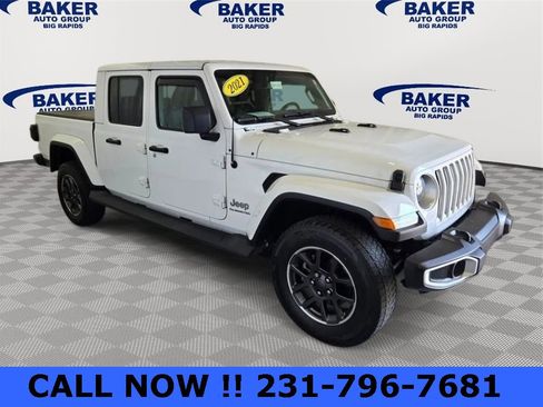Used 2021 Jeep Gladiator Overland image 2