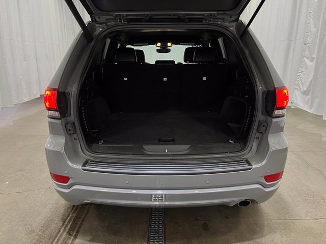 Used 2020 Jeep Grand Cherokee Altitude AWD/4WD image 13