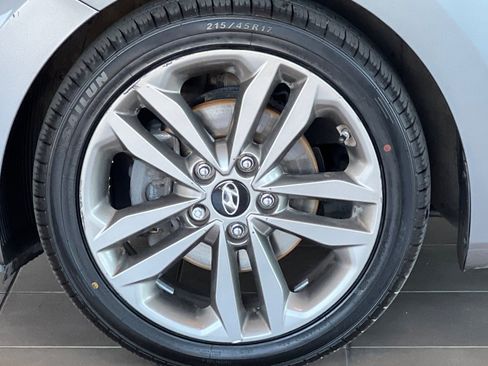 Used 2016 Hyundai Elantra GT w/ Option Group 03 FWD image 27