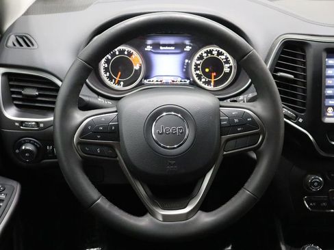 Used 2021 Jeep Cherokee Latitude Lux w/ Comfort/Convenience Group image 23