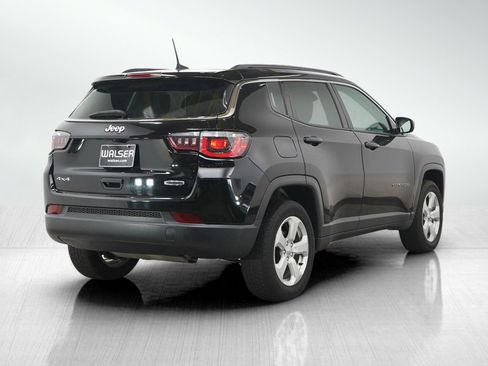 Used 2018 Jeep Compass Latitude w/ Popular Equipment Group AWD/4WD image 5