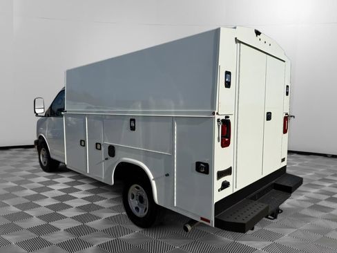 New 2025 Chevrolet Express 3500 w/ Power Convenience Package image 5