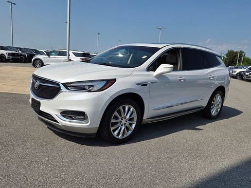 Used 2021 Buick Enclave Essence w/ Sound and Sites Package FWD image 3