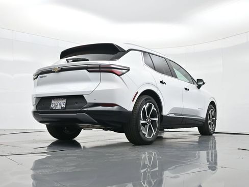 Used 2025 Chevrolet Equinox EV LT w/ Convenience Package image 45