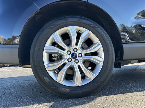 Used 2022 Ford Edge Titanium image 18