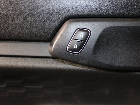 Used 2025 Ford Ranger XLT w/ Equipment Group 301A High image 21