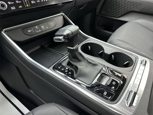 Used 2026 Kia Carnival SX Prestige image 12