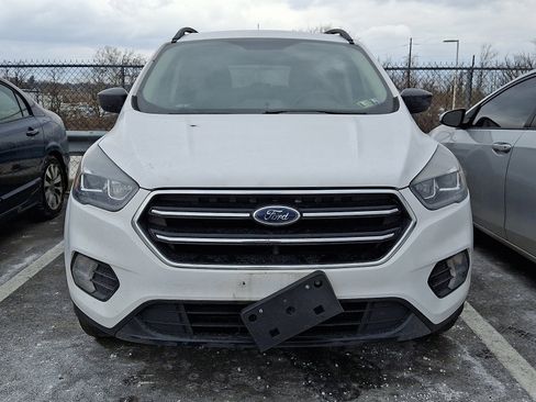 Used 2019 Ford Escape SE image 2
