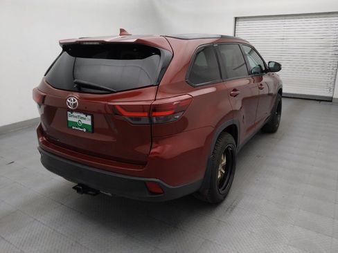 Used 2019 Toyota Highlander SE AWD/4WD image 9