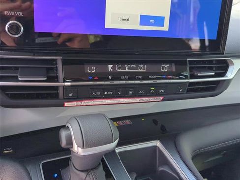 New 2026 Toyota Sienna XLE FWD image 21