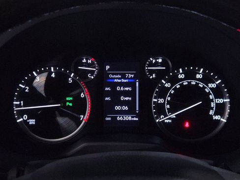 Used 2022 Lexus GX 460 Premium w/ Premium Package AWD/4WD image 29