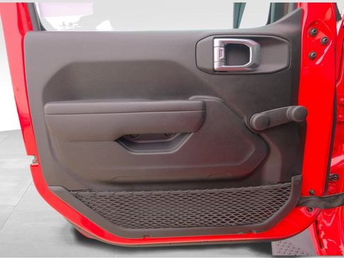 Used 2022 Jeep Wrangler Unlimited Sport image 28