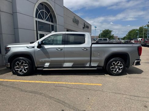 Used 2023 GMC Sierra 1500 SLT w/ SLT Premium Plus Package AWD/4WD image 13