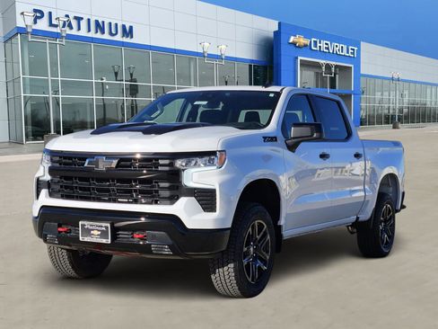 New 2026 Chevrolet Silverado 1500 LT Trail Boss w/ Convenience Package II image 2