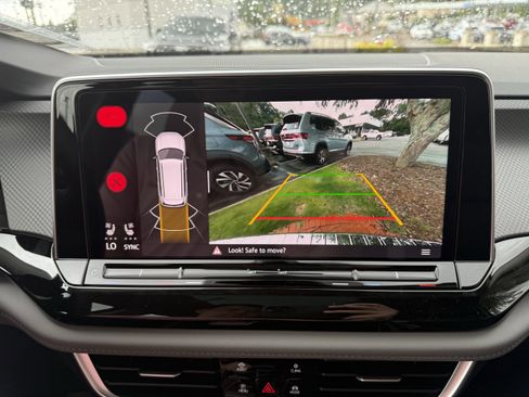 New 2026 Volkswagen Atlas Peak Edition image 23