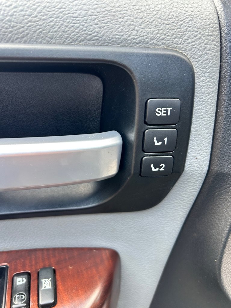 Used 2015 Toyota Sequoia Platinum RWD image 8