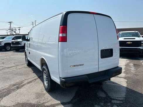 New 2025 Chevrolet Express 2500 w/ Enhanced Convenience Package image 3