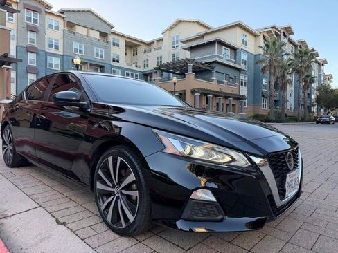 Used 2021 Nissan Altima 2.5 SR FWD image 27