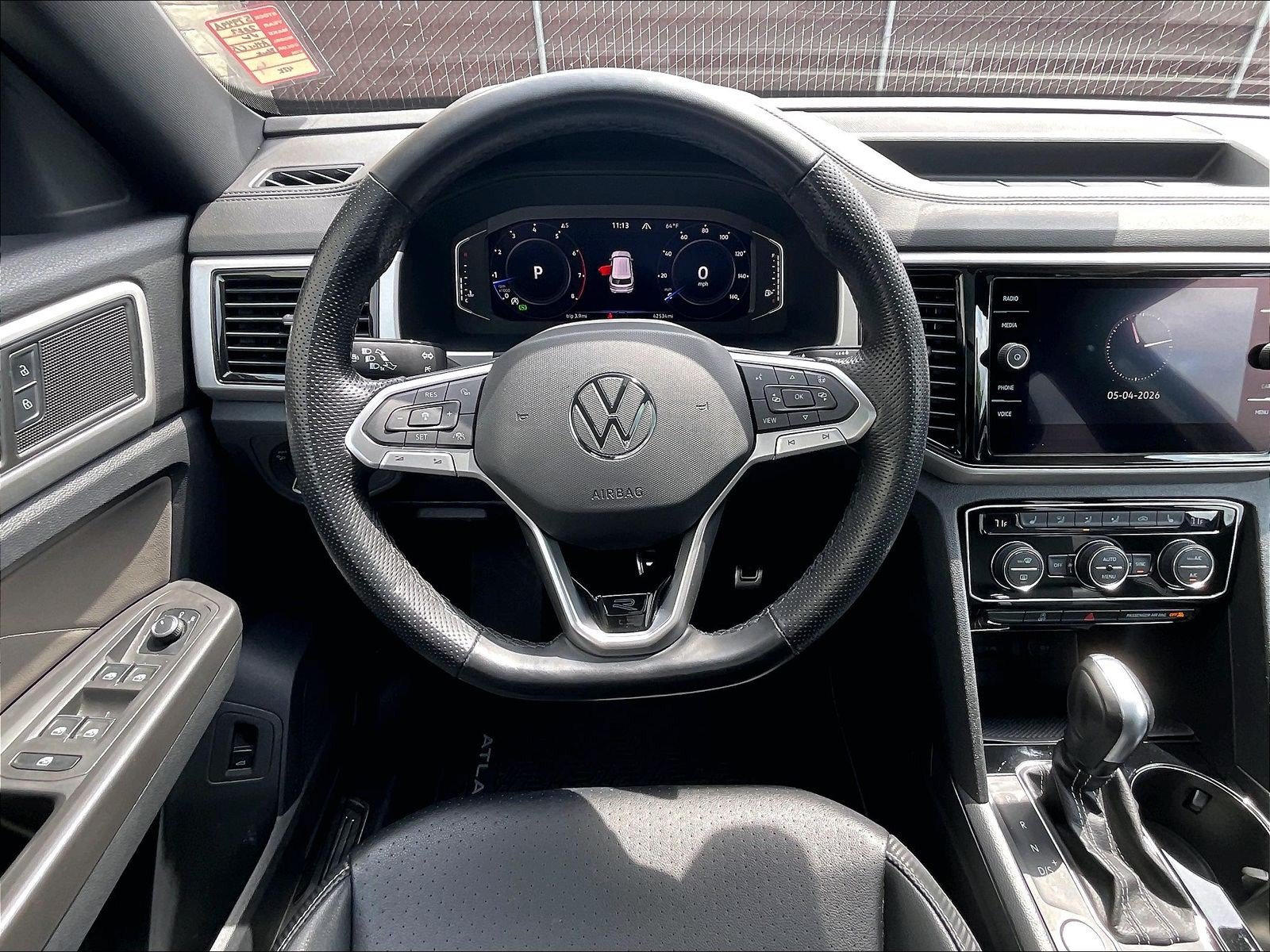 Certified 2022 Volkswagen Atlas Cross Sport SEL R-Line AWD/4WD image 4