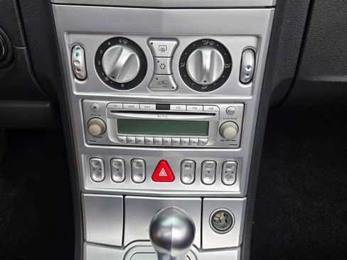 Used 2005 Chrysler Crossfire Limited image 22
