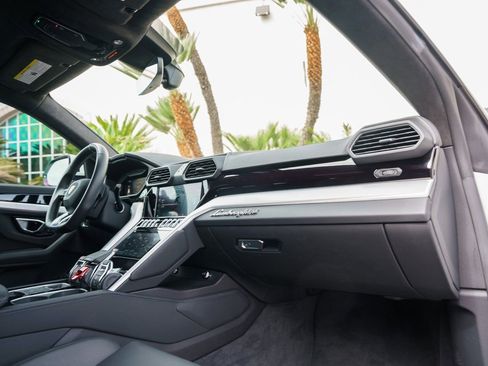 Used 2023 Lamborghini Urus S image 24