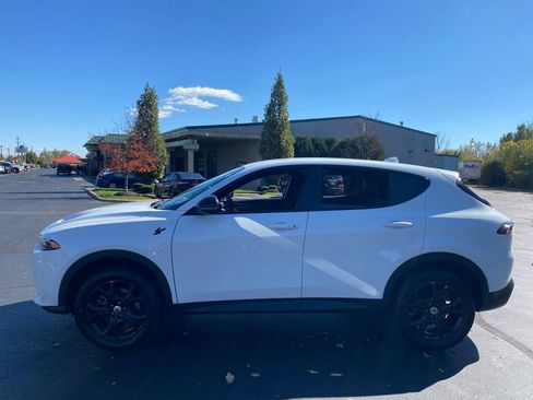 Used 2023 Dodge Hornet GT w/ GT Blacktop Package image 4