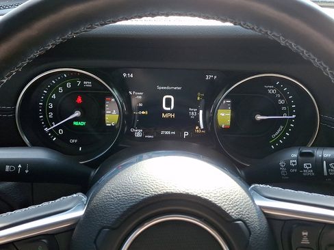 Used 2022 Jeep Wrangler Unlimited Sahara w/ Cold Weather Group image 20