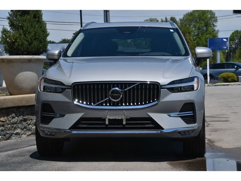 Used 2023 Volvo XC60 B5 Plus w/ Climate Package AWD/4WD image 9