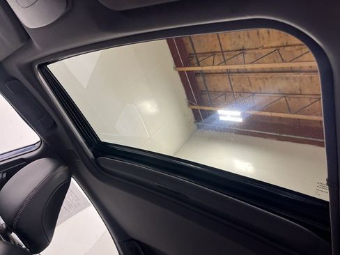 Used 2020 Toyota Avalon XSE image 29