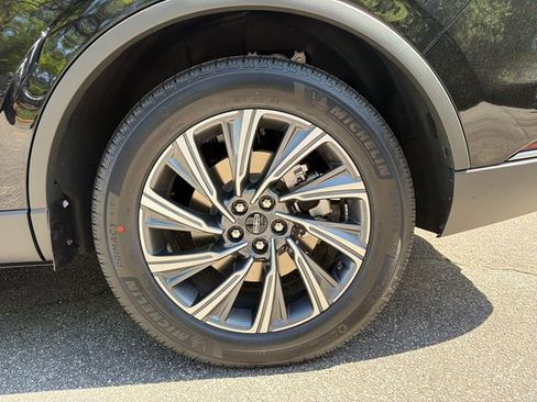 New 2026 Lincoln Aviator AWD image 20