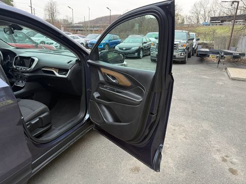 Used 2019 GMC Terrain SLE w/ Driver Convenience Package image 14