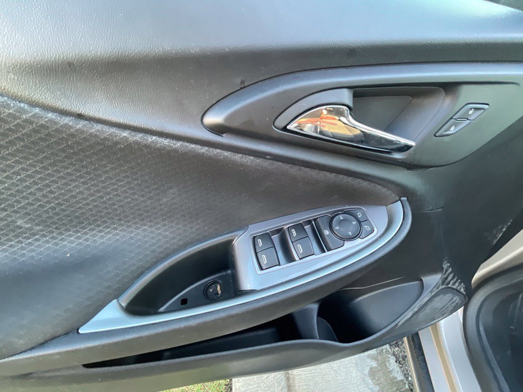 Used 2024 Chevrolet Malibu LT FWD image 13