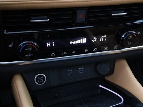 Certified 2023 Nissan Rogue Platinum image 19