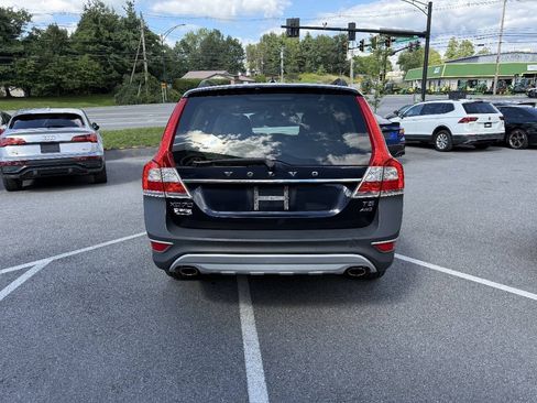 Used 2016 Volvo XC70 T5 Premier w/ Convenience Package AWD/4WD image 11