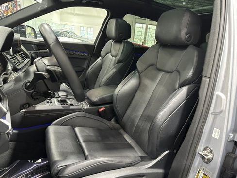 Used 2019 Audi SQ5 Prestige w/ Prestige Package AWD/4WD image 5