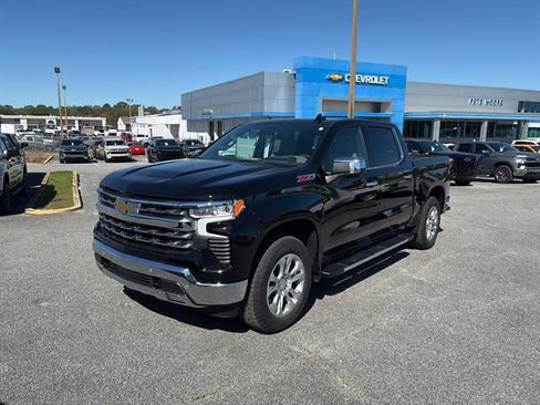 Used 2026 Chevrolet Silverado 1500 LTZ w/ LTZ Premium Package AWD/4WD image 3