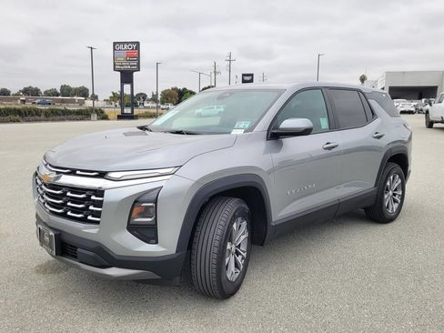 Used 2025 Chevrolet Equinox LT AWD/4WD image 9