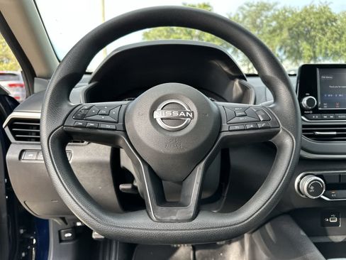 Used 2024 Nissan Altima 2.5 S FWD image 20