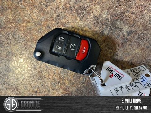Used 2021 Jeep Gladiator Mojave w/ Dual Top Group AWD/4WD image 29