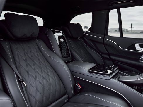 Used 2024 Mercedes-Benz Maybach GLS 600 Maybach GLS 600 image 45