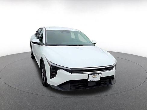 Used 2025 Kia K4 FWD image 3
