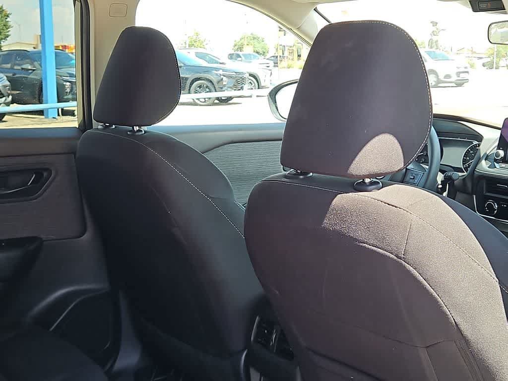 Used 2023 Nissan Rogue S AWD/4WD image 17