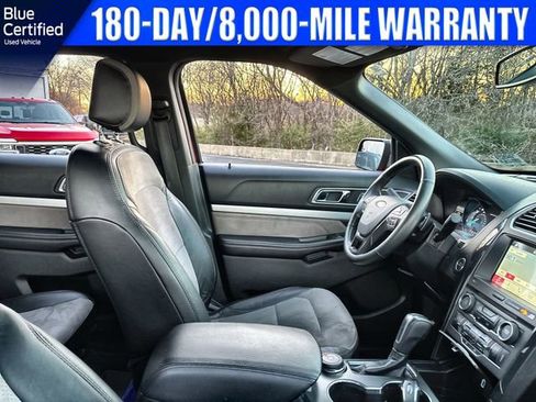 Certified 2017 Ford Explorer XLT w/ Equipment Group 202A image 18