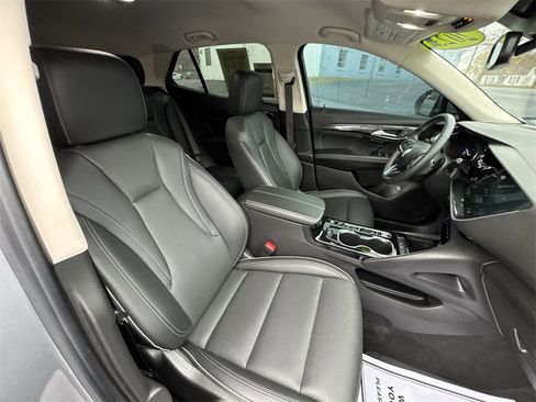 Used 2023 Buick Envision Essence image 24