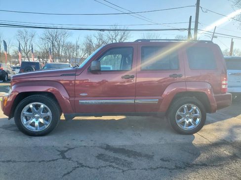 Used 2012 Jeep Liberty Sport image 2