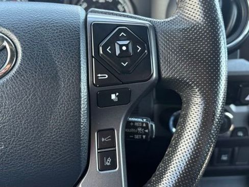 Used 2018 Toyota Tacoma TRD Sport AWD/4WD image 21