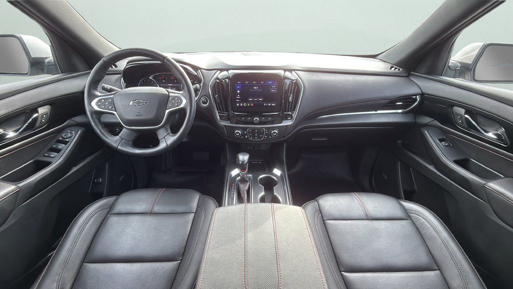 Used 2022 Chevrolet Traverse RS FWD image 18