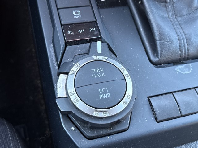 Used 2024 Toyota Tacoma SR5 AWD/4WD image 38